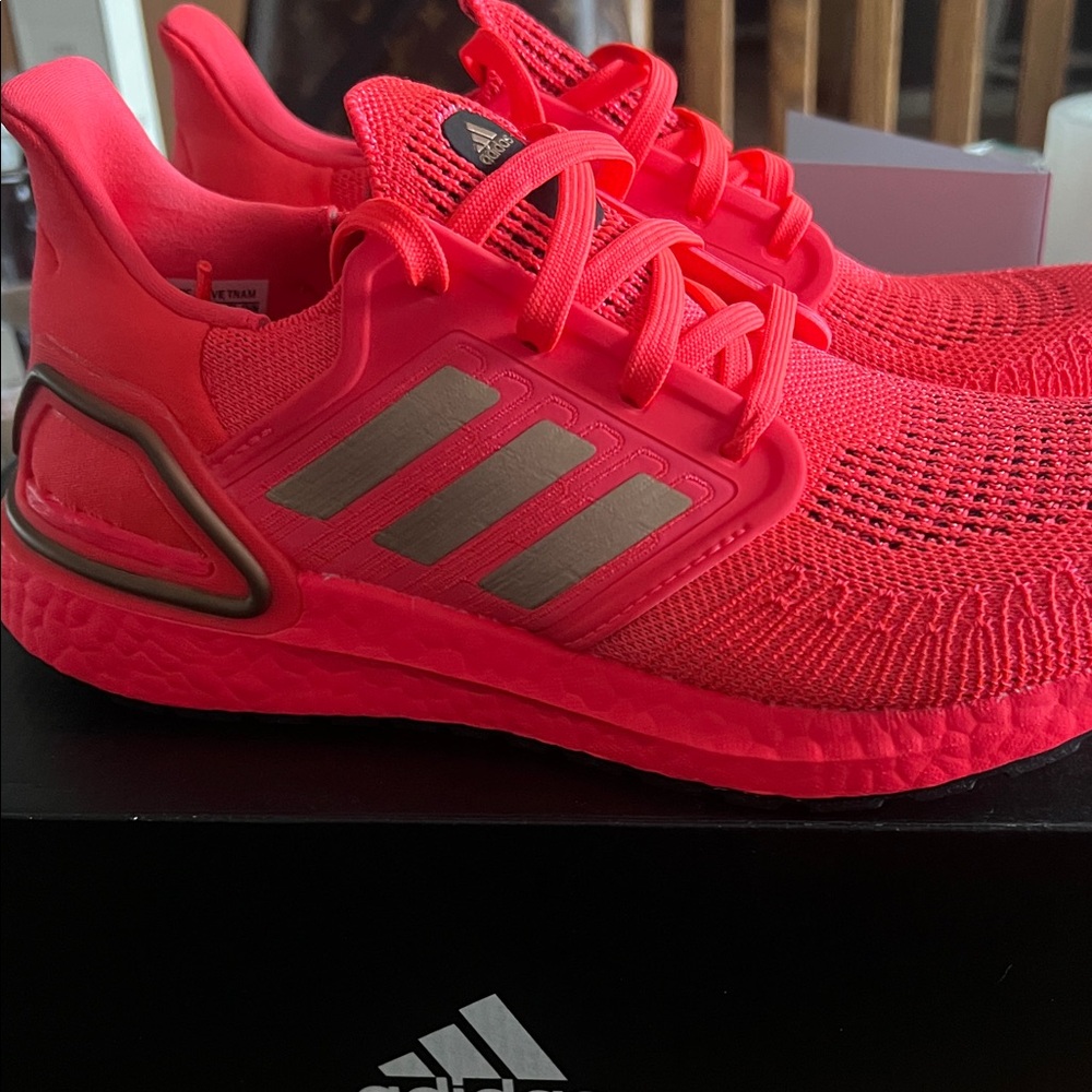 Adidas Ultraboost 20 W in Signal Pink - Picture 5 of 15